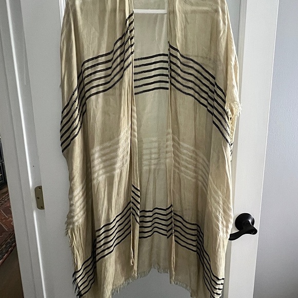 Striped Beige and Black Kimono~One Size Fits All - Picture 2 of 6